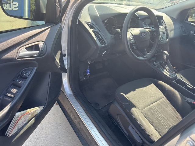 2017 Ford Focus SE photo 6