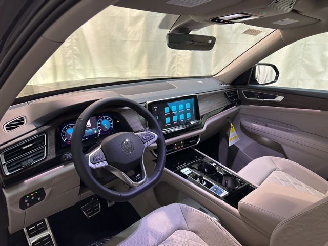 2025 Volkswagen Atlas SEL Premium R-Line photo 11
