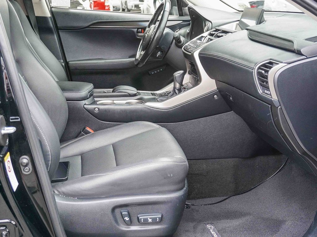 2017 Lexus NX 200t Luxury photo 12