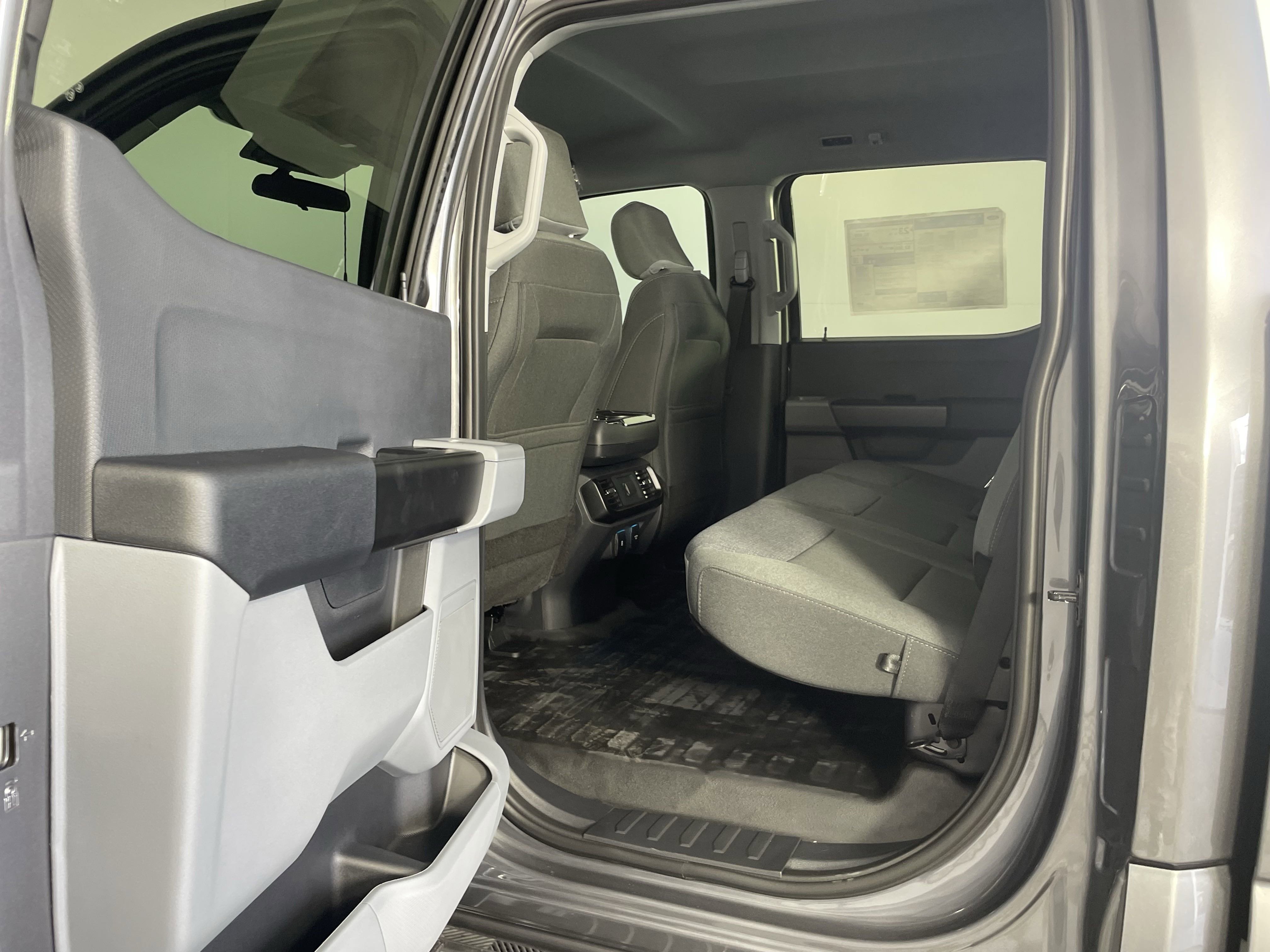2025 Ford F-150 XL photo 18