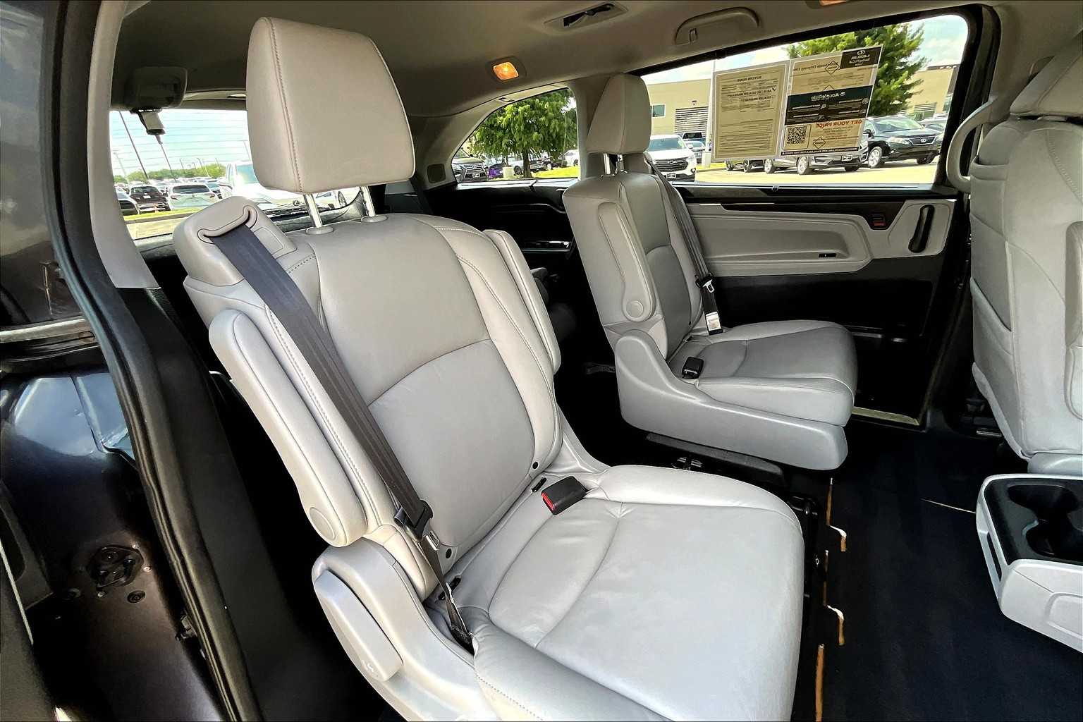 2020 Honda Odyssey Elite photo 16