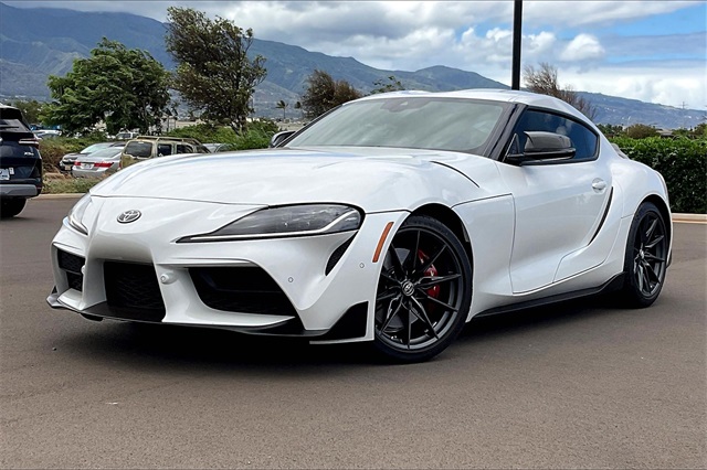 2024 Toyota Supra Premium's photo