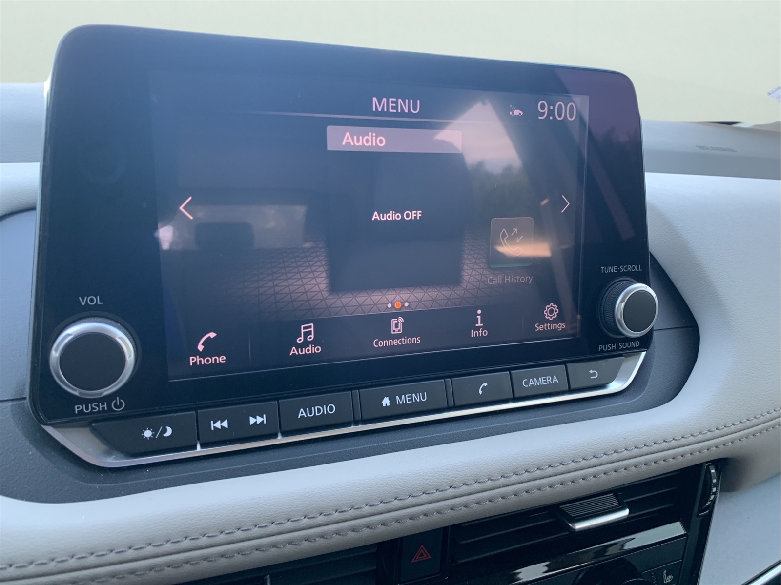 2023 Nissan Rogue SV photo 18