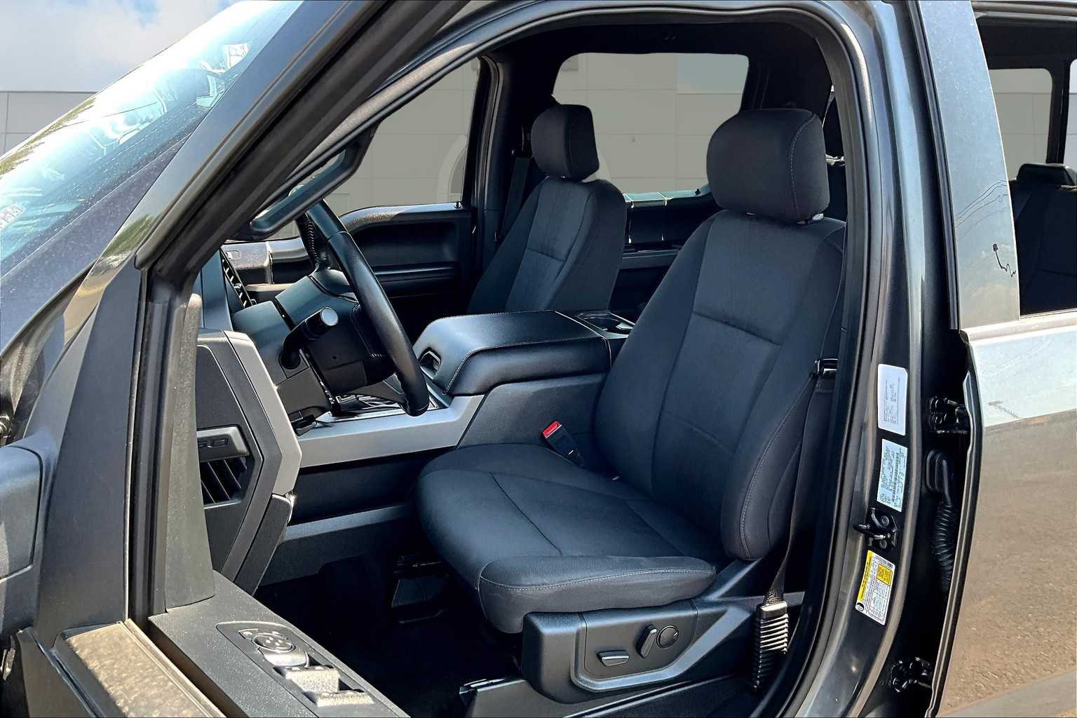 2020 Ford F-150 XLT photo 11