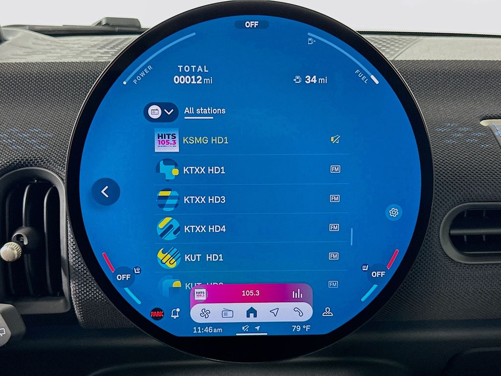 New 2025 White MINI Iconic image 11