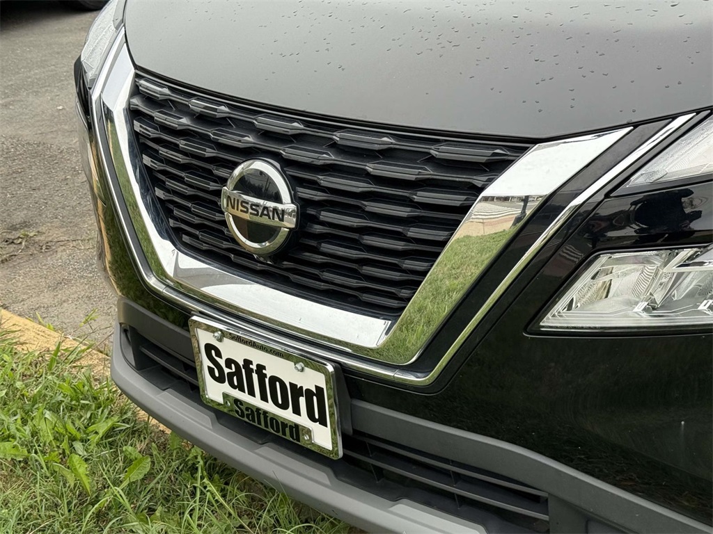 2021 Nissan Rogue SV photo 9