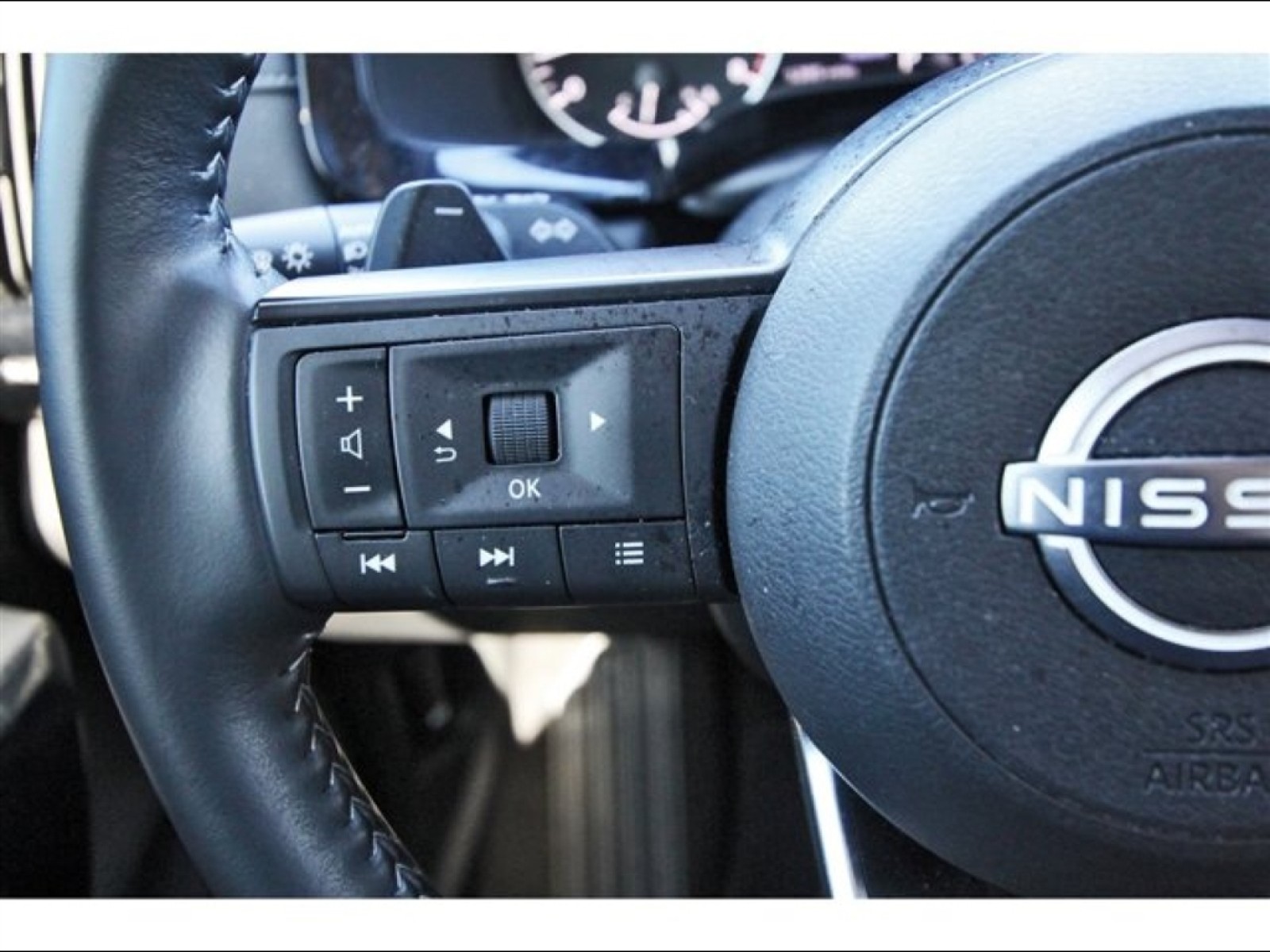 2025 Nissan Pathfinder SV Black at Robbins Nissan