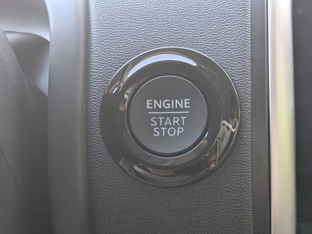 2025 Ford Expedition photo 34