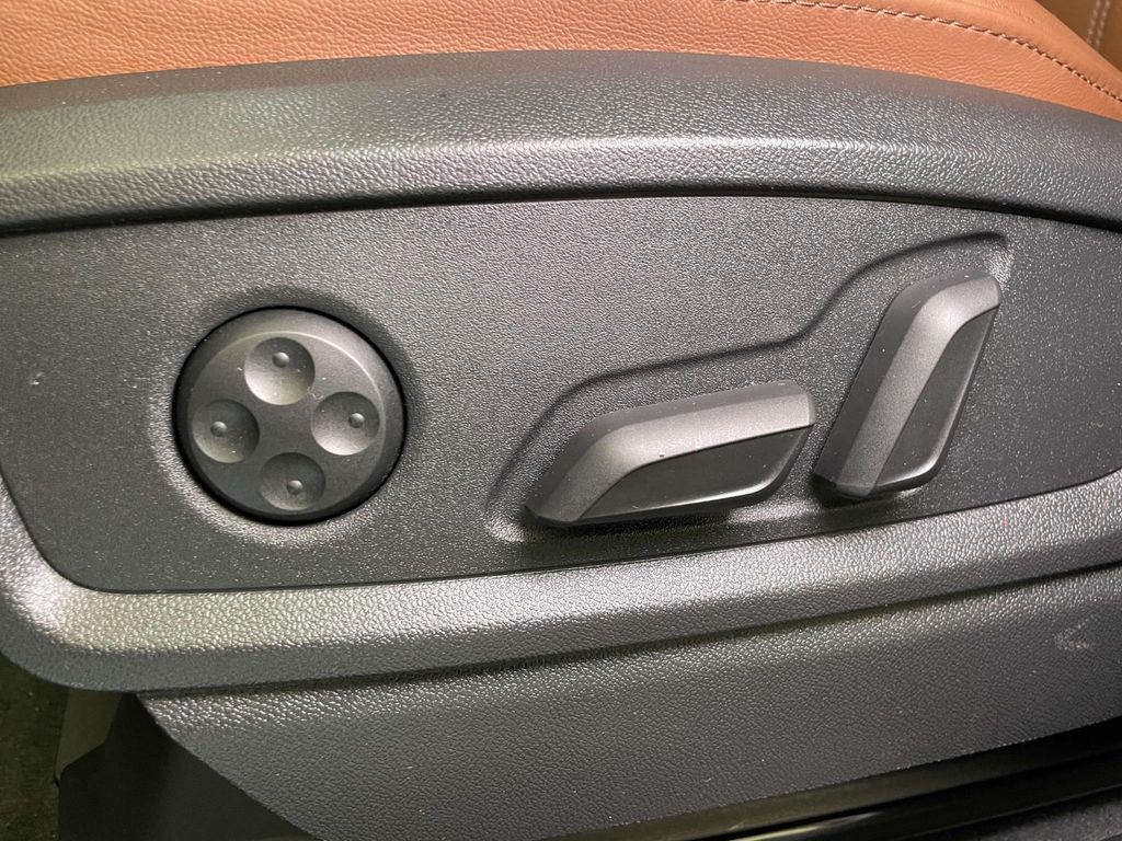 2023 Audi Q5 45 S line Premium photo 16