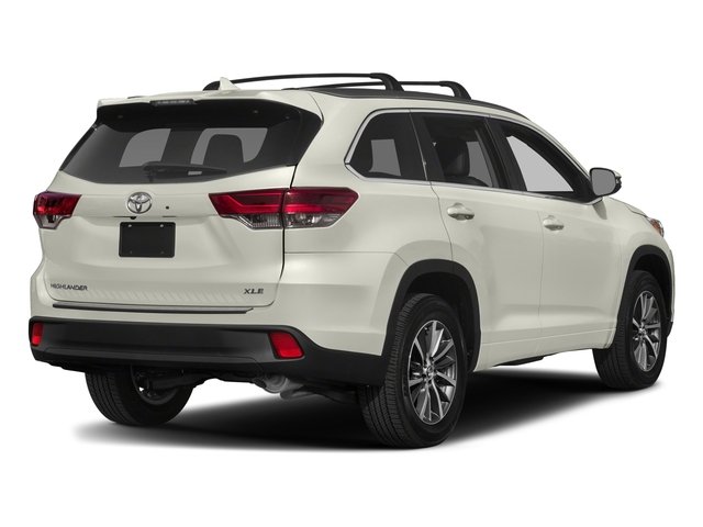 Used 2017 Toyota Highlander XLE with VIN 5TDJZRFH3HS452786 for sale in Brainerd, Minnesota