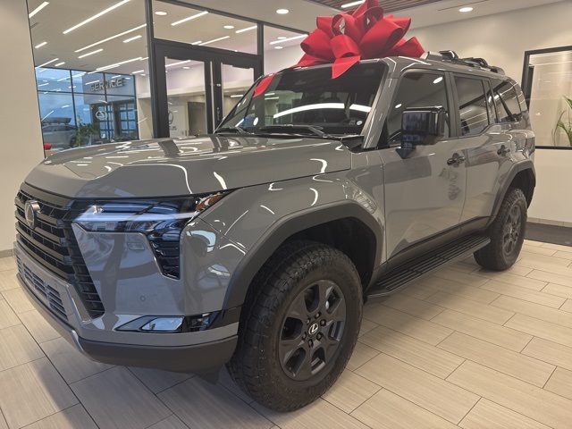 2025 Lexus GX Overtrail's photo