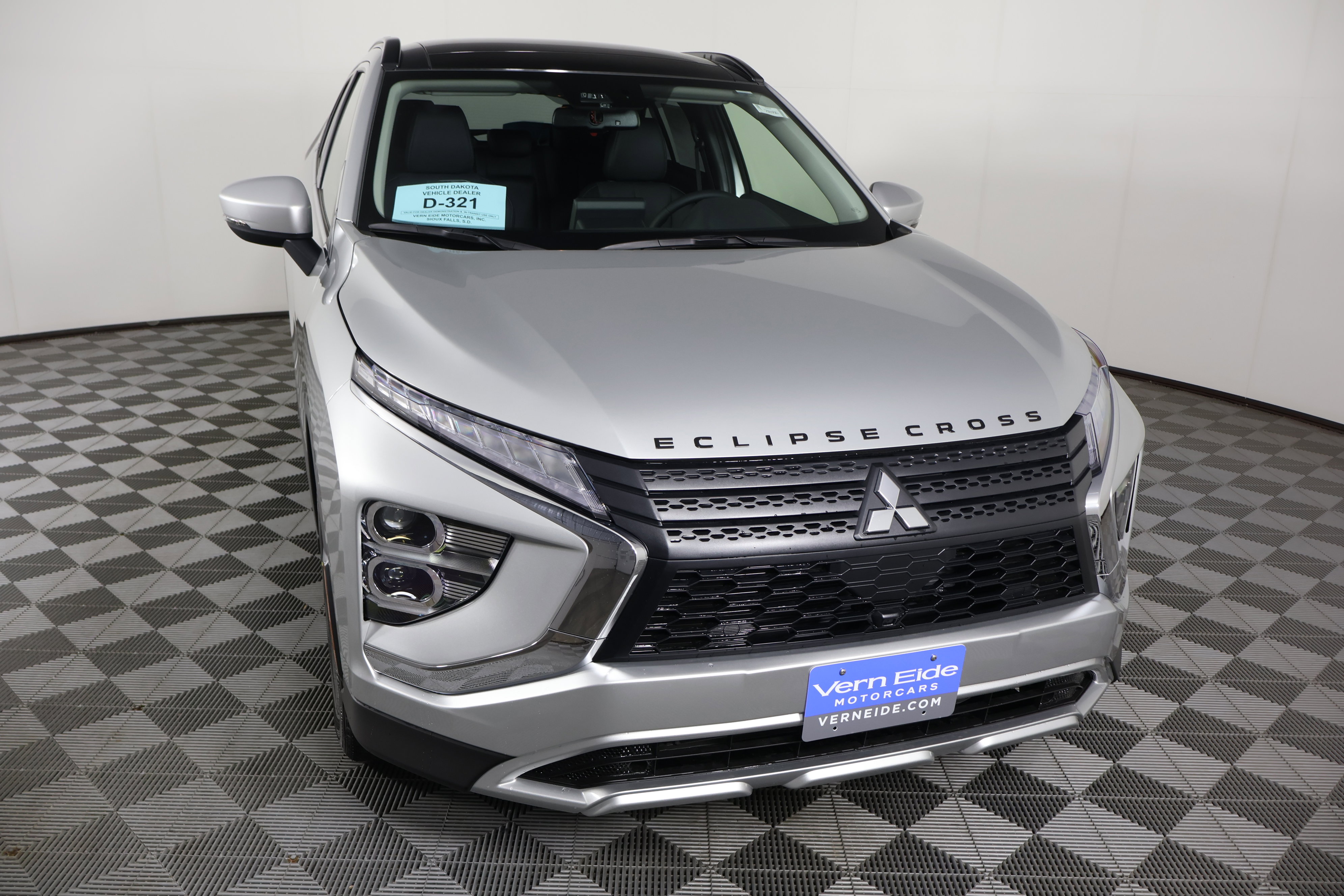 2025 Mitsubishi Eclipse Cross SE photo 3