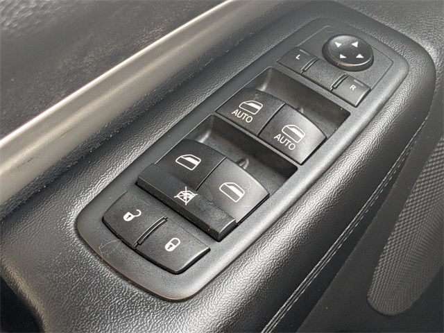 2020 Dodge Durango SXT photo 18