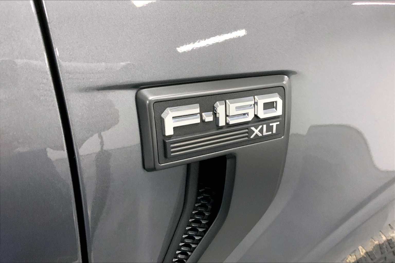 2022 Ford F-150 XLT photo 9