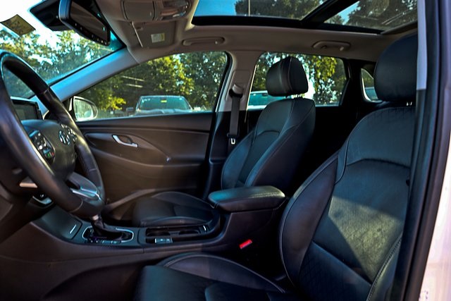 2018 Hyundai Elantra GT Base photo 29