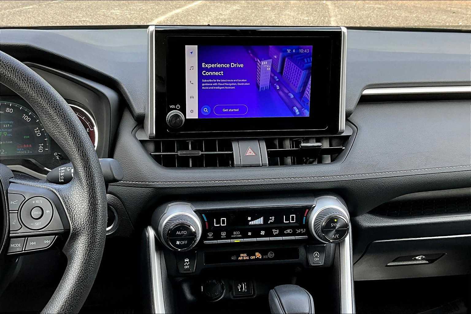 2025 Toyota RAV4 XLE photo 6