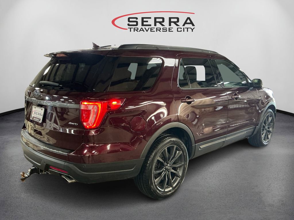 2018 Ford Explorer XLT photo 5