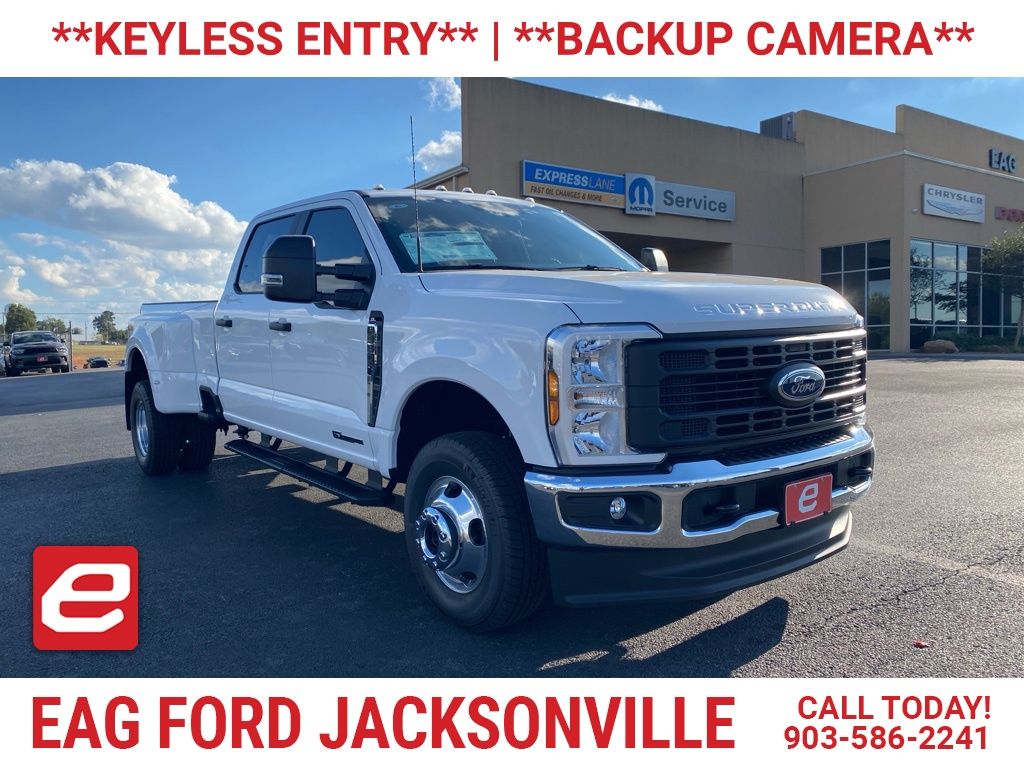 2026 Ford F-350 Super Duty XL's photo