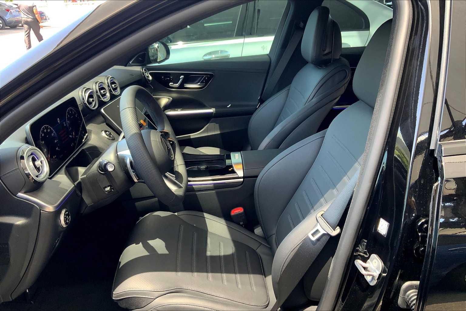 2025 Mercedes Benz C 300 4MATIC photo 17