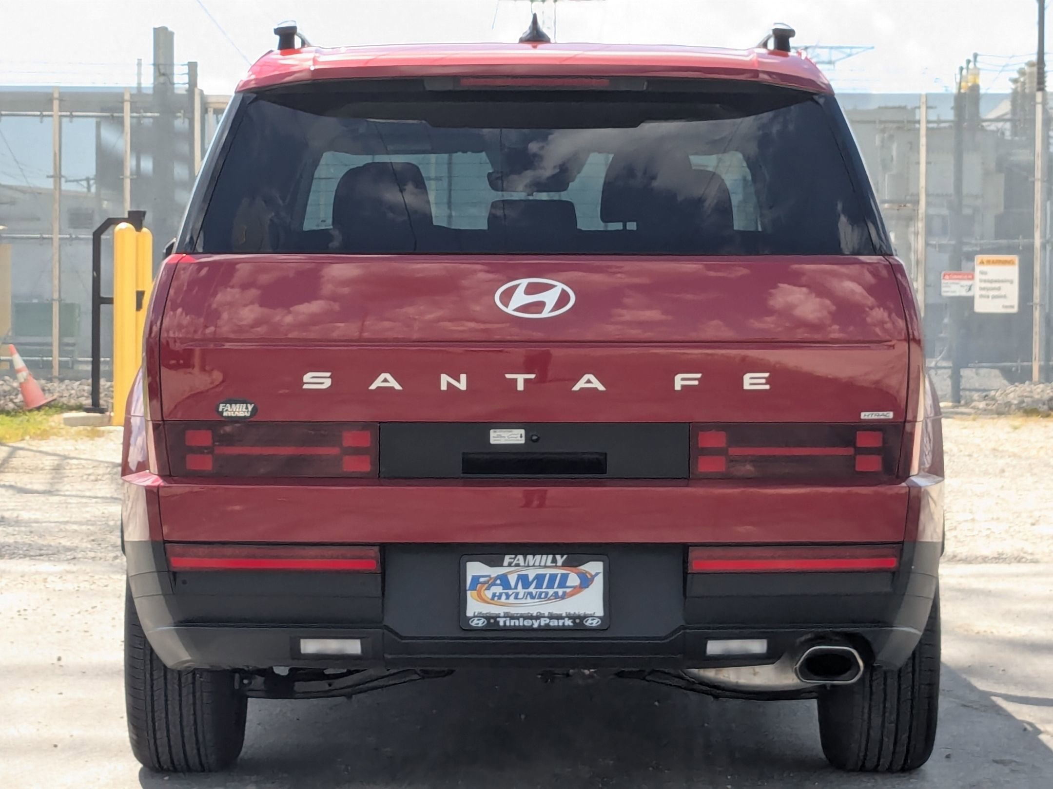 2025 Hyundai Santa Fe SEL photo 3