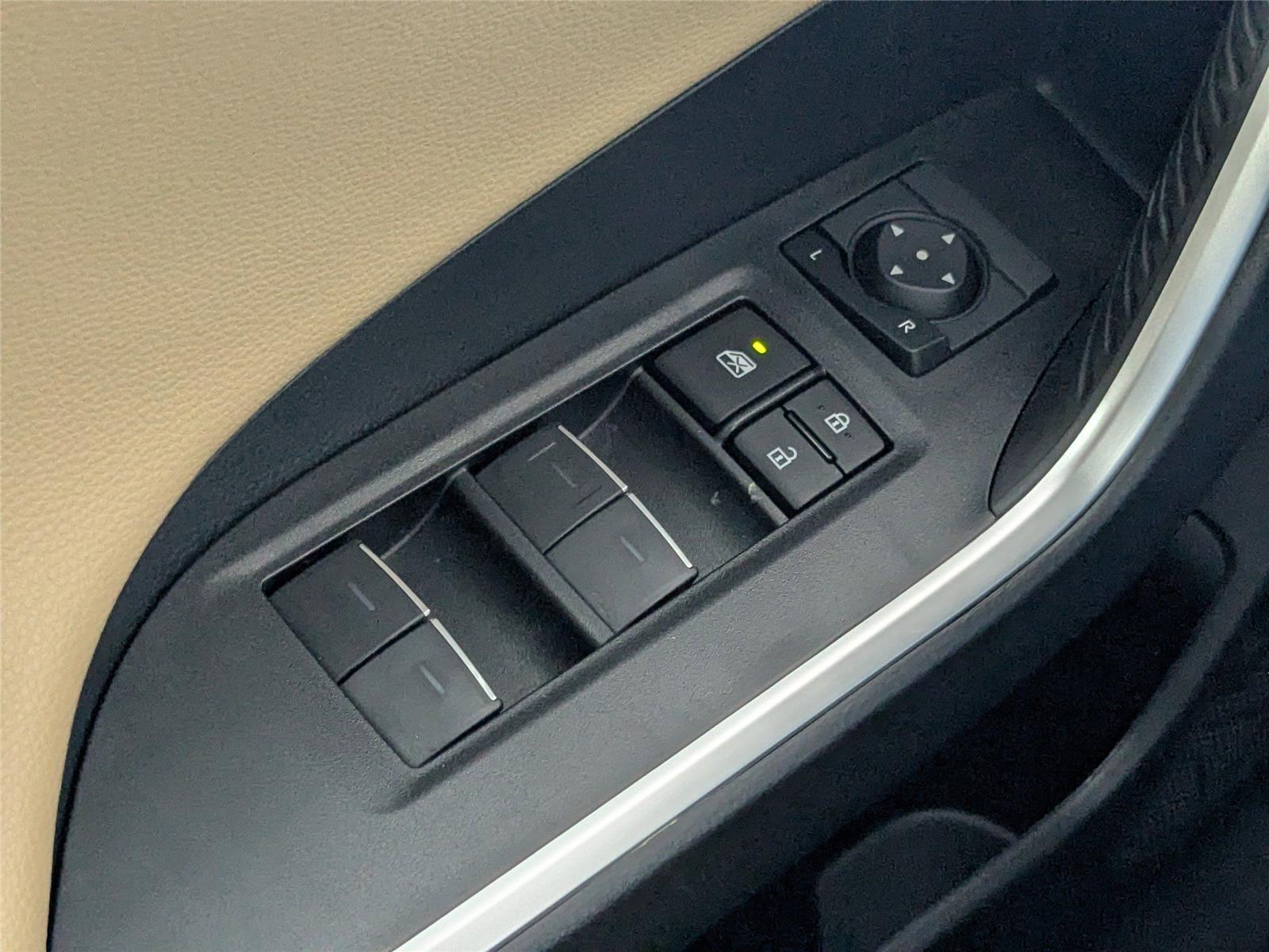 2024 Toyota RAV4 Limited photo 10
