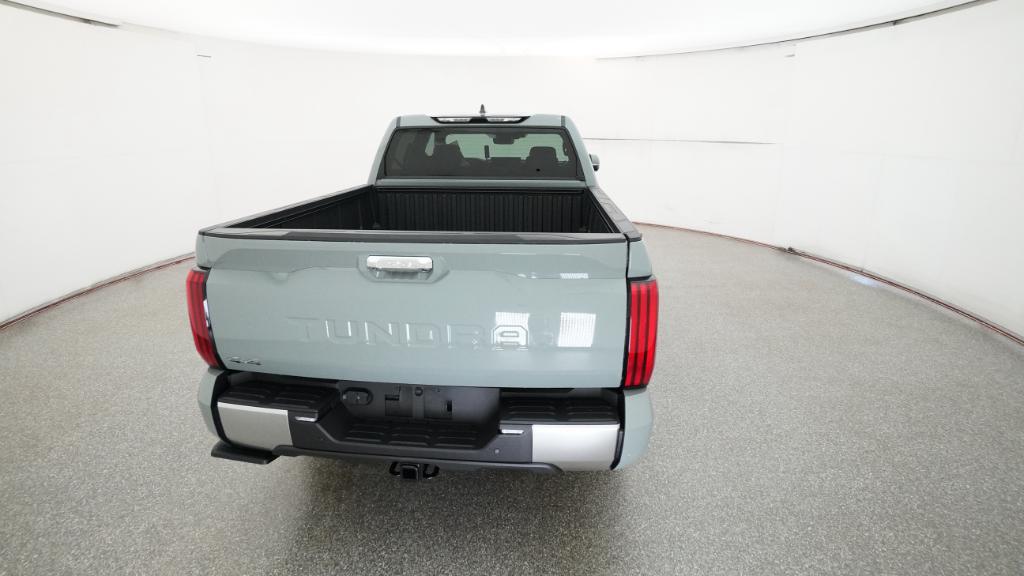 2025 Toyota Tundra Limited CrewMax photo 17