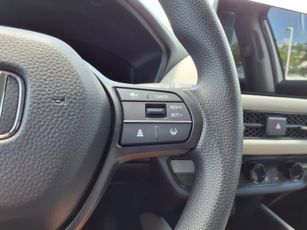 2026 Honda HR-V LX photo 13