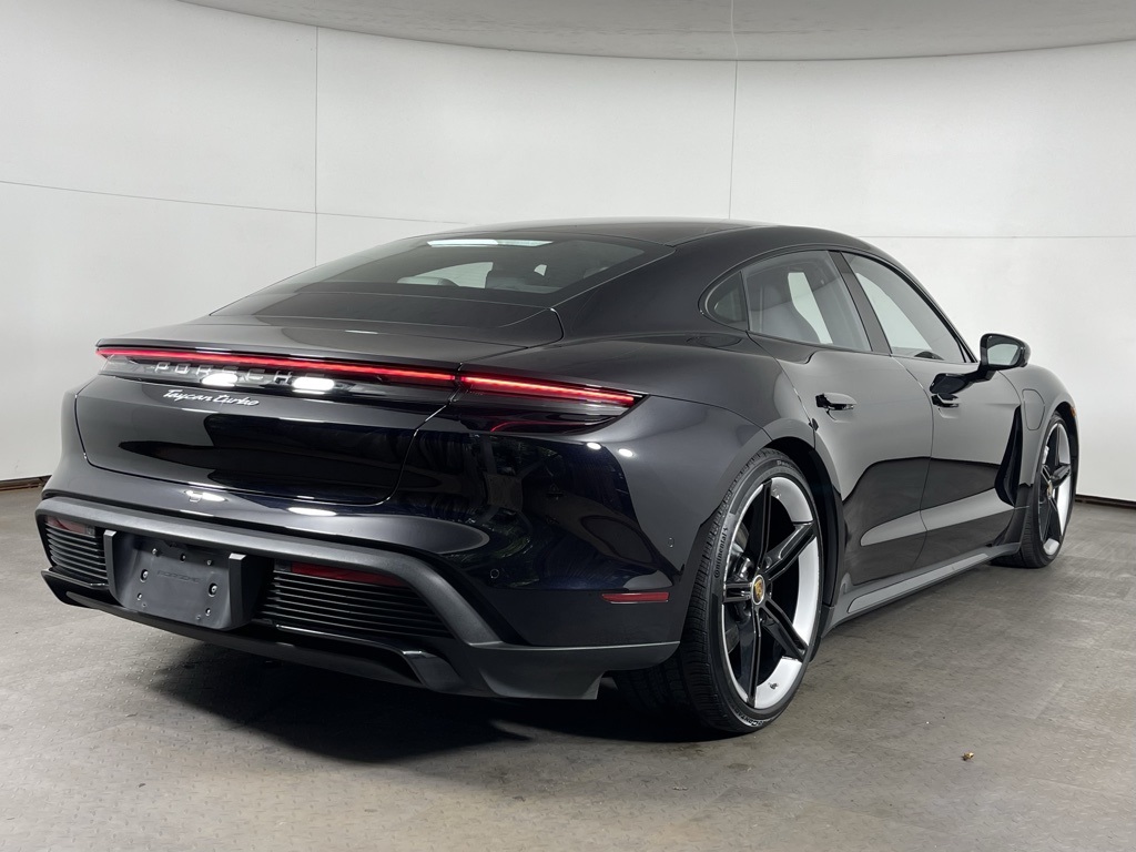 2024 Porsche Taycan Turbo photo 7