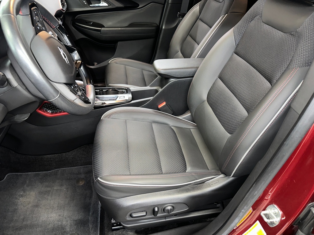 2022 Chevrolet Trailblazer RS photo 2