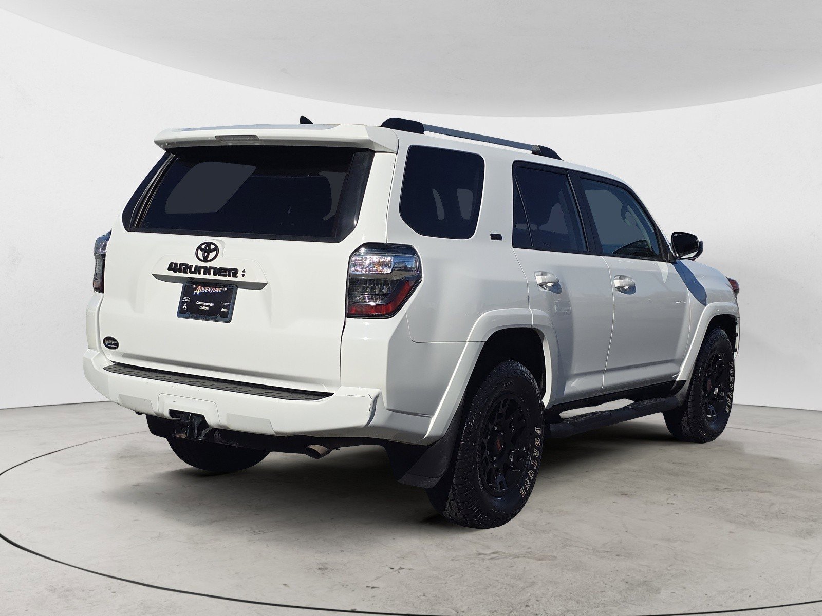 2023 Toyota 4Runner SR5 photo 2