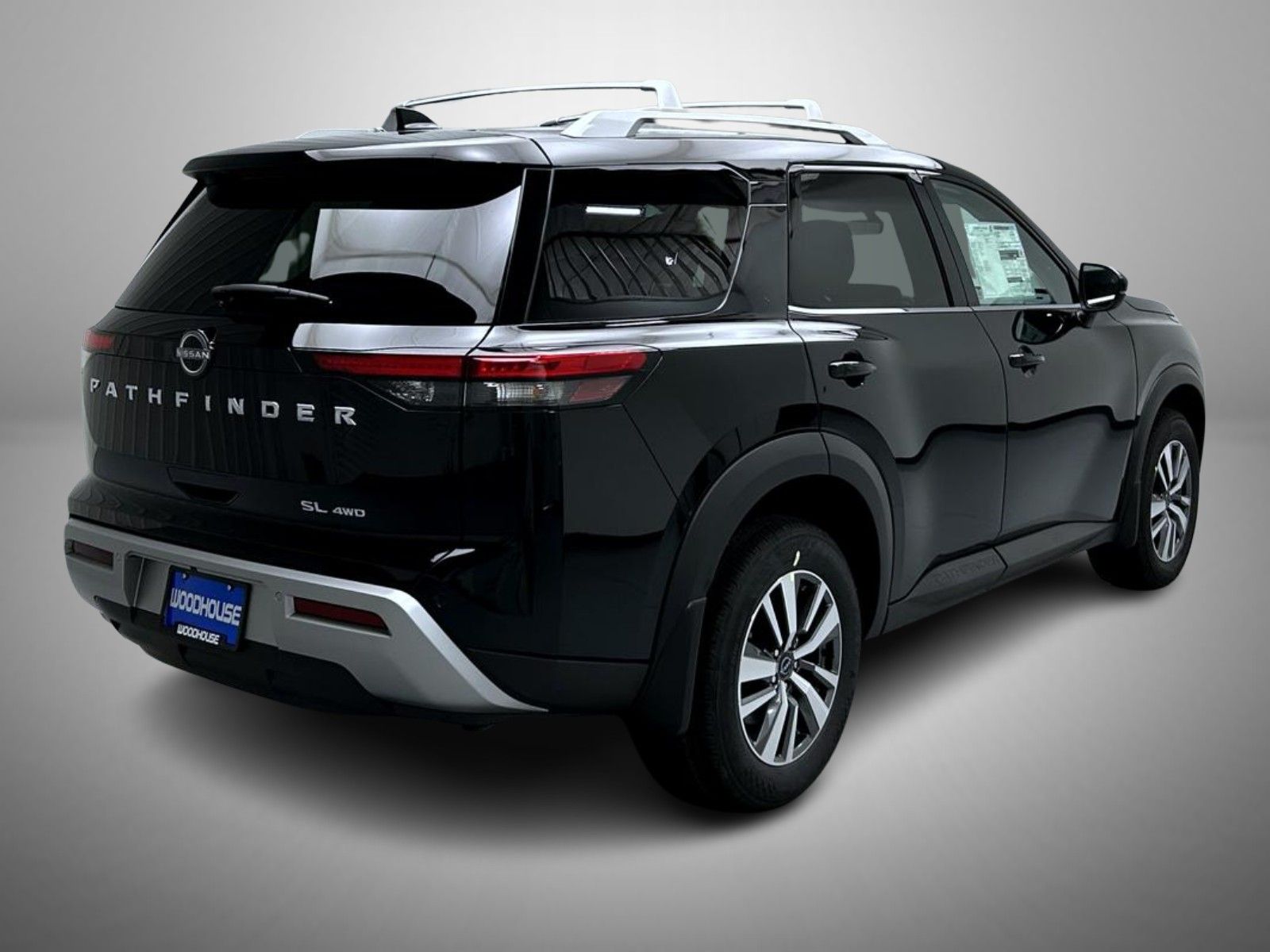 2025 Nissan Pathfinder SL photo 4
