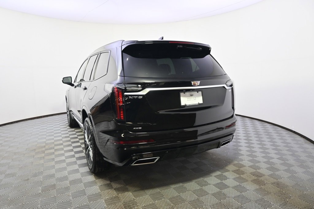 2025 Cadillac XT6 Sport photo 4