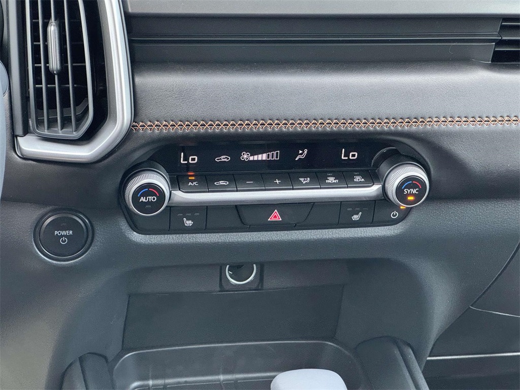 2025 Mazda CX-50 Premium photo 4
