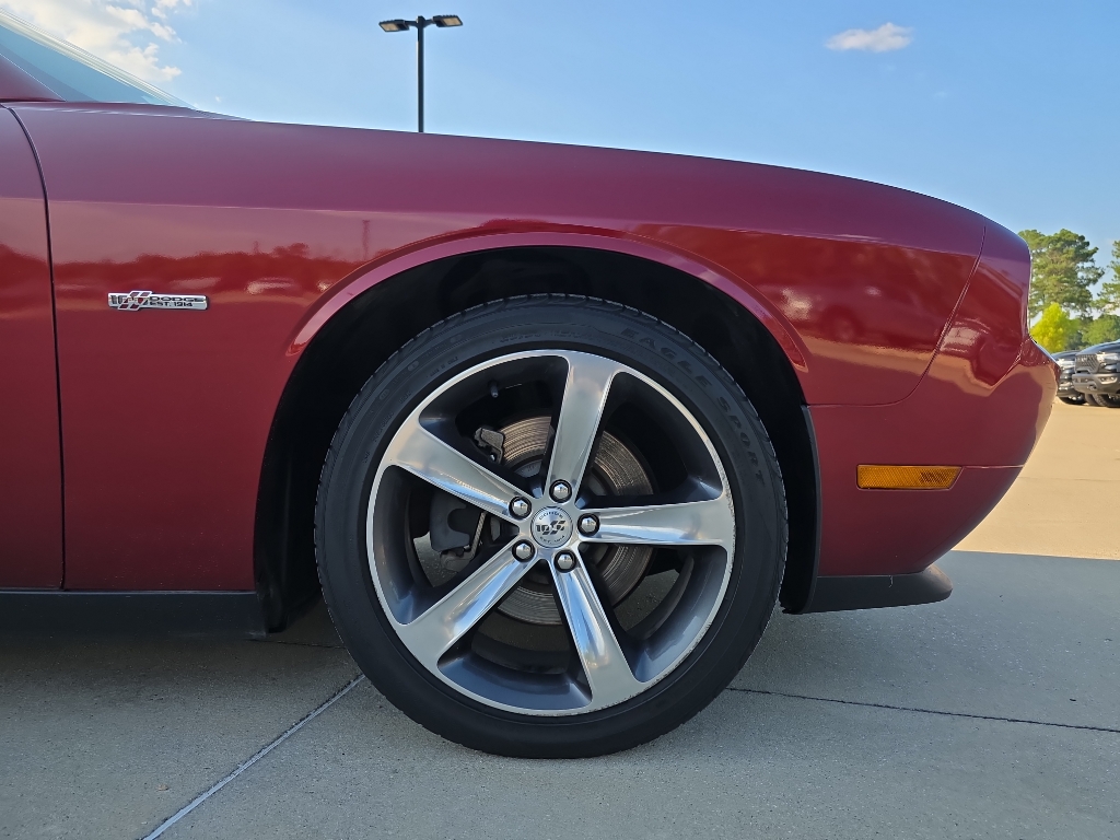 2014 Dodge Challenger R/T photo 11