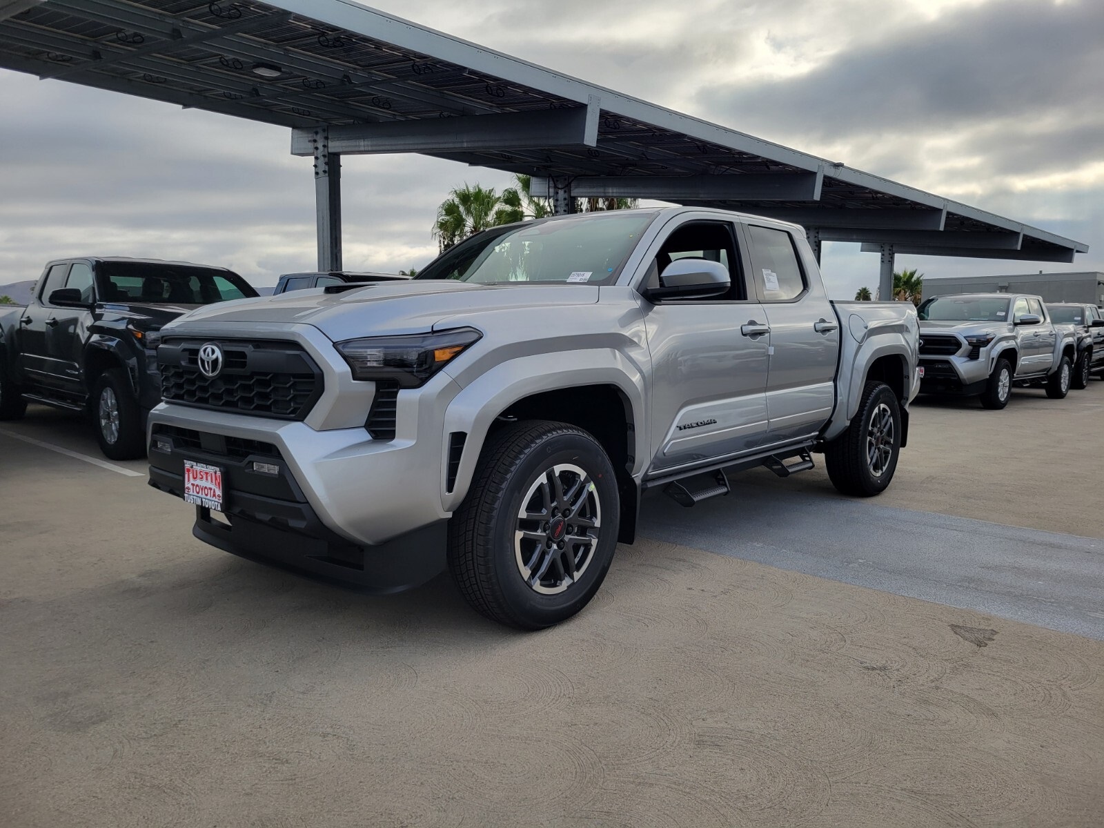 2025 Toyota Tacoma TRD Sport's photo