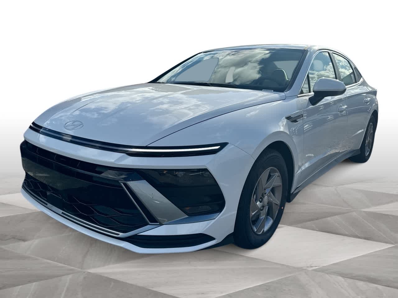 2026 Hyundai Sonata SE's photo