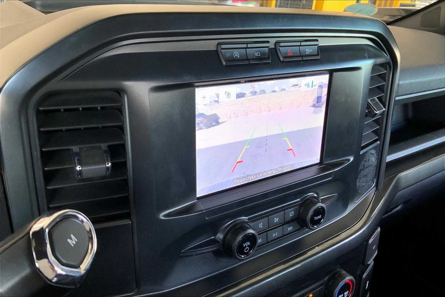 2022 Ford F-150 XL photo 25