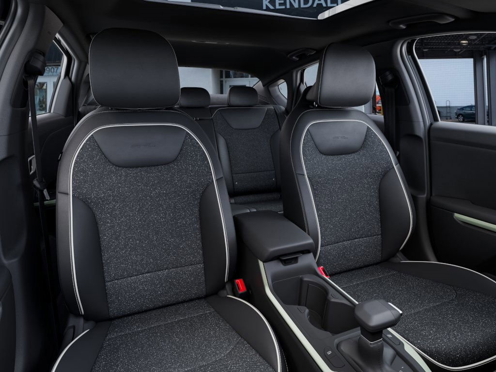 2025 Kia K4 GT-Line photo 14