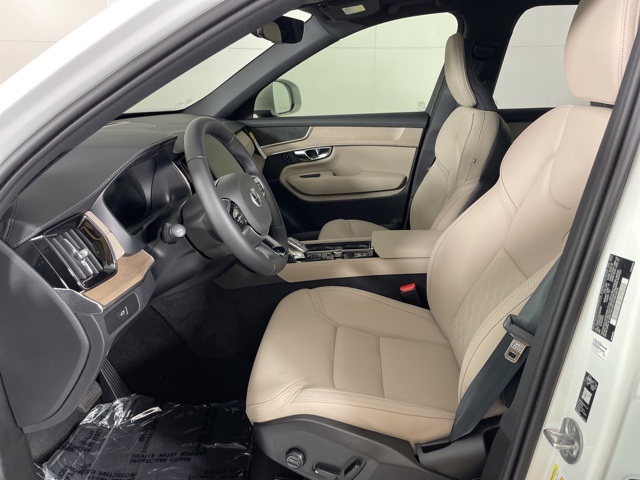 2026 Volvo XC90 AWD Plus photo 15
