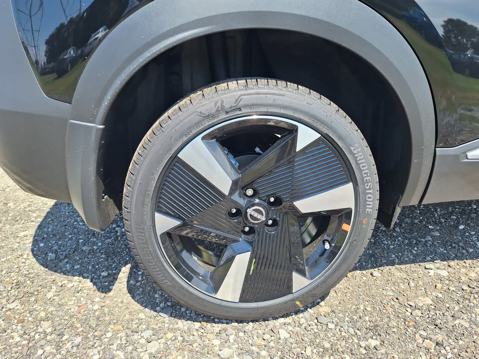 2025 Nissan Kicks SR photo 23