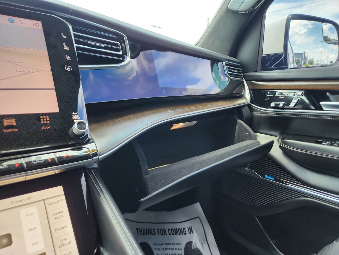 2022 Jeep Grand Wagoneer II photo 13