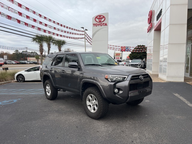 2020 Toyota 4Runner SR5's photo