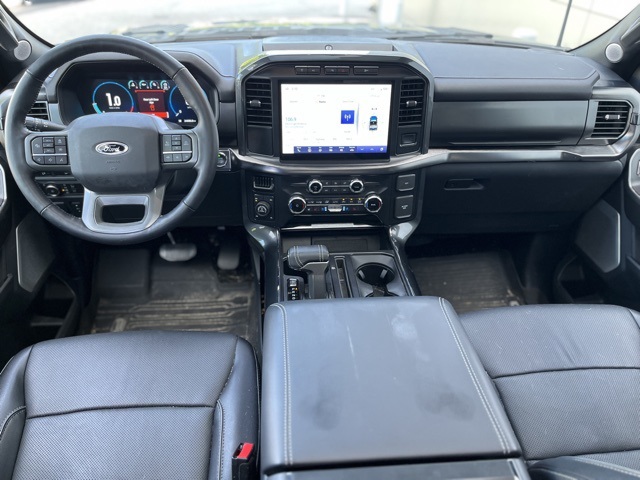 2022 Ford F-150 Lariat photo 2