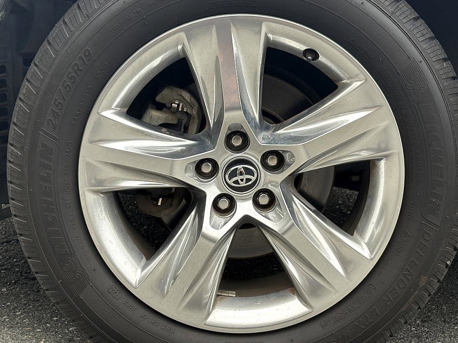 2017 Toyota Highlander Limited photo 9