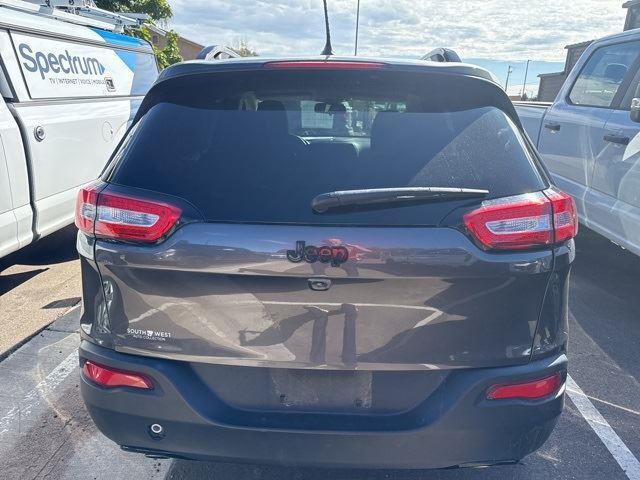 2018 Jeep Cherokee Latitude photo 5