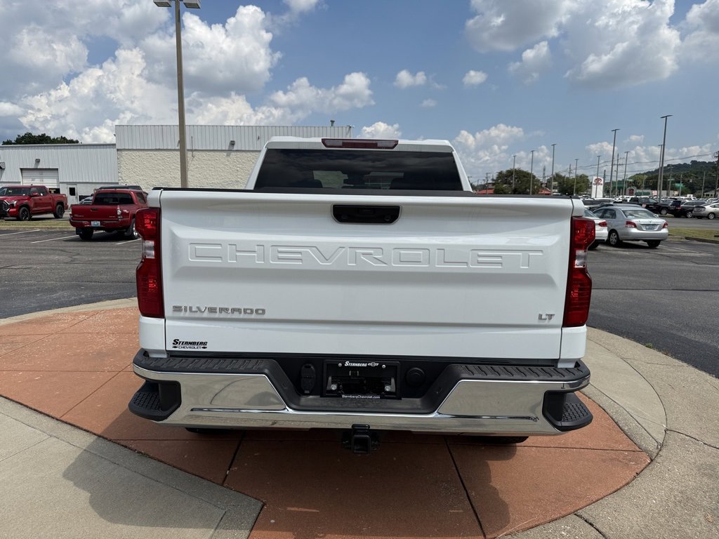 2025 Chevrolet Silverado 1500 LT photo 4