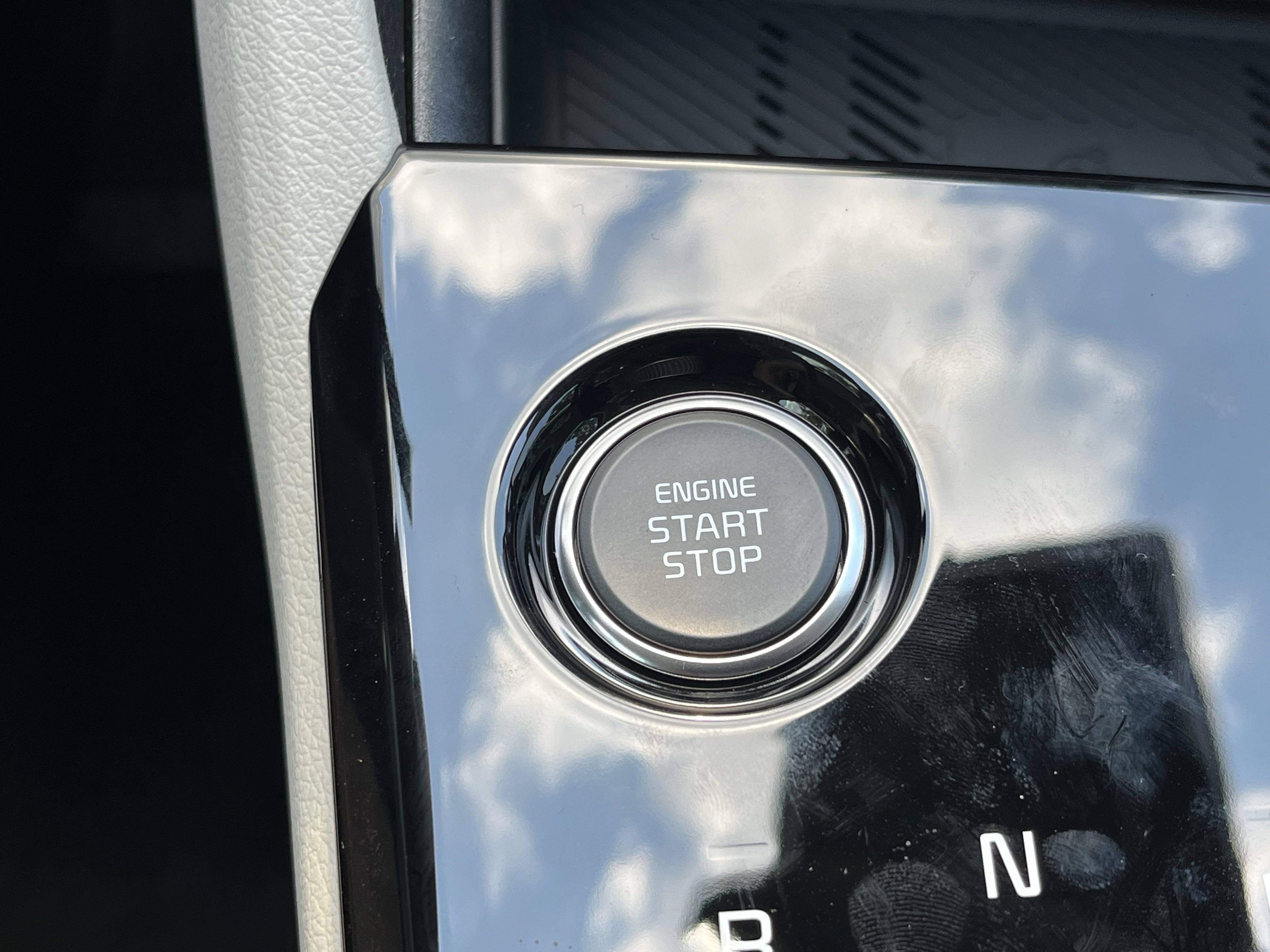 2025 Kia Sportage Hybrid EX photo 8