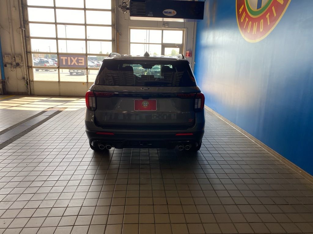 2025 Ford Explorer ST photo 20