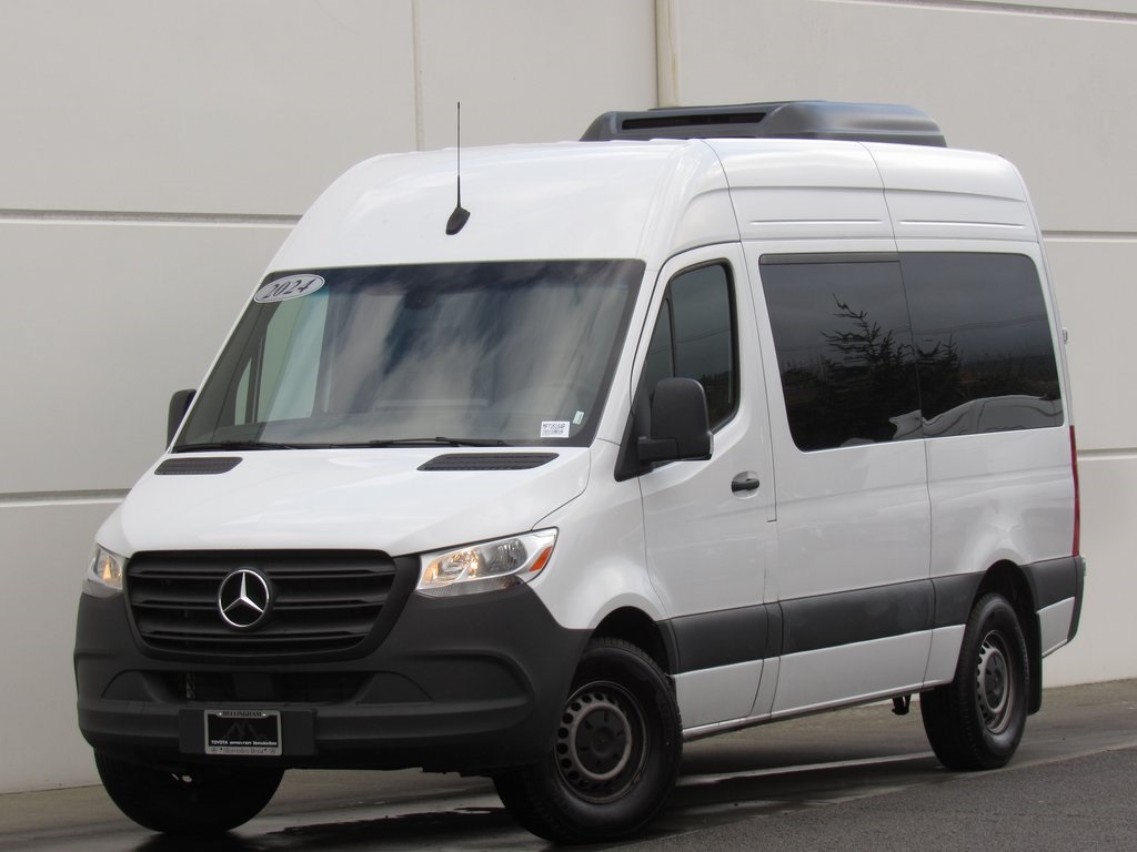2024 Mercedes-Benz Sprinter Passenger Van Base's photo