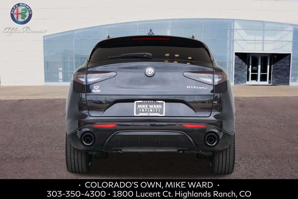 2025 Alfa Romeo Stelvio Sprint Base photo 4